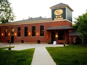 The Common Man Inn & Restaurant