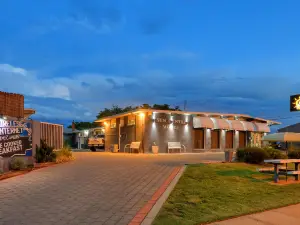 Sun Centre Motel