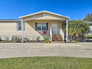Sunny Waterfront Welaka Home w/ Private Dock!