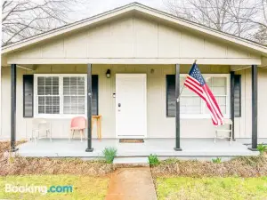 Boswell Bungalow-Large Yard-Pets-Wifi