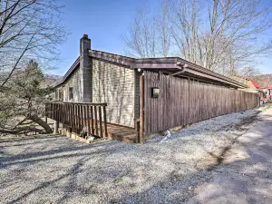 Walkable Friendsville Home on the River!