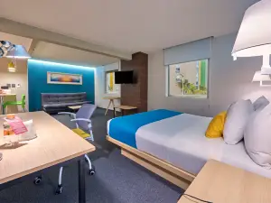 City Express Suites by Marriott Toluca