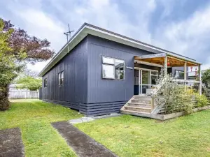 Our Happy Place - Kinloch Holiday Home