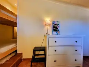Las Aguilas, Casa Català