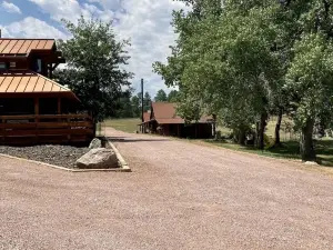 Peaceful Views & Comfort, Within 10 Mi of Mt. Rushmore & Custer State Park.