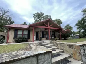 Cozy house on Lake Eufaula!
