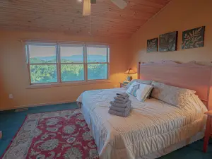 Poppy’s Place Cabin