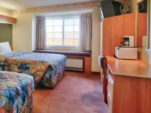 Western Skies Inn & Suites