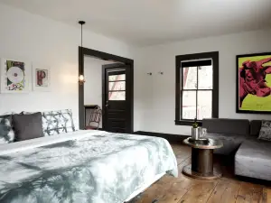 Stickett Inn