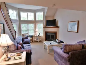 Unit 207 2 Bdrm/ 2 BA