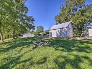 Peaceful Guest Home w/ Patio on 152-Acre Farm