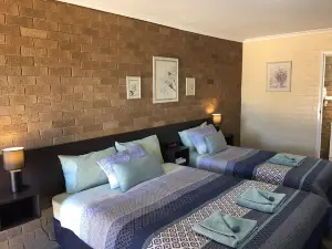 Camellia Motel