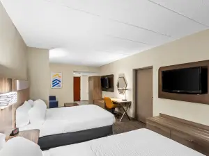 Holiday Inn Express & Suites Charleston-Southridge by IHG