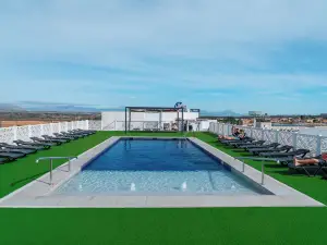 AJ Gran Alacant by SH Hoteles