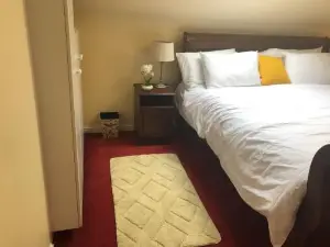 Railway Avenue Rooms