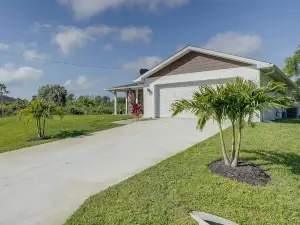 Sunny Stays Vacation Rental in Southwest Florida!