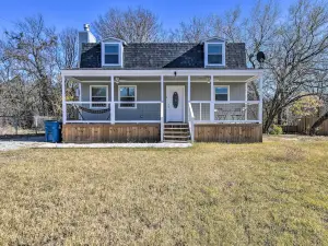 Bright Brownwood Home with on-Site River Access!
