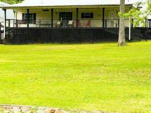 Escape to our quiet river house on Bluewater Creek.