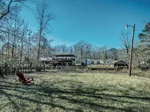 Lake Harbor Landing - Cozy Cottage on the Rez