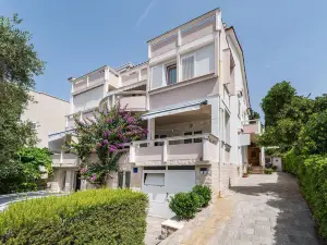 Cozy Apartment Branka with Nice Garden 5