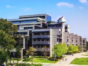 Embassy Suites by Hilton San Diego La Jolla