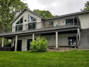 Brainerd Cabin on Camp Lake w/ Boat Slip & Dock!