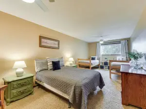Charming Chehalis Retreat w/ Outdoor Grill + Deck!