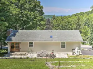 Modern NY Home w/ Views by Hudson Valley Hiking!
