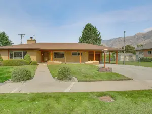 步行至市中心：布里格姆市家庭之家