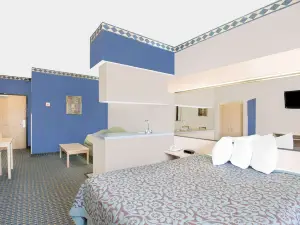 Days Inn & Suites by Wyndham Hutchinson