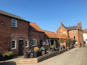 The Wheatsheaf Pub, Kitchen & Rooms