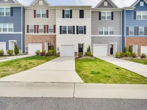 Lovely Townhome Near Museum and Historic Sites!