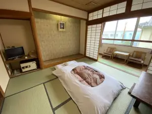 Wakasugi Suehirotei Ryokan