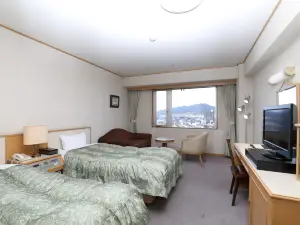Yanai Cruise Hotel