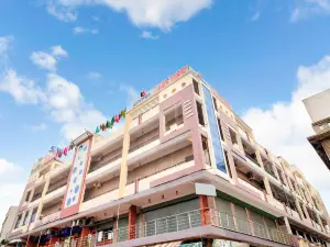 Capital O 42050 Hotel Lake View