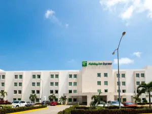 Holiday Inn Express Paraiso Dos Bocas by IHG