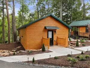 2 WATERFRONT CABINS 2 HOT TUBS 2 FIRE RINGS BEACH FISH HIKE KAYAKS TUBES GRILLS
