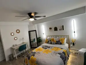 Cozy secret apartment with free parking in Yonkers