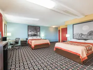 Super 8 by Wyndham Henderson North East Denver