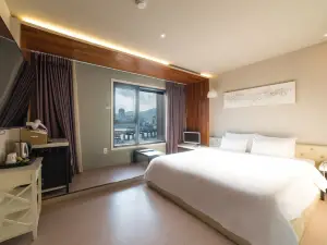 Hotel Bridge