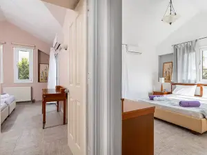 Platon Apartment –Top Floor