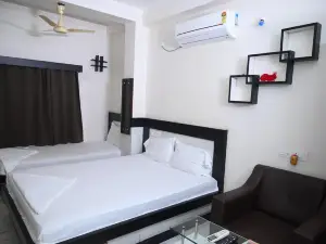 Hotel First Crown