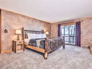 Stunning lakefront house with kayaks, paddleboard & washer/dryer