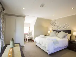 The Browns' - Luxury Suites