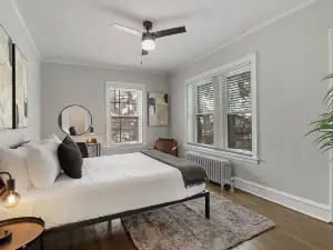 Skokie 2BR Apt - Bright & Central