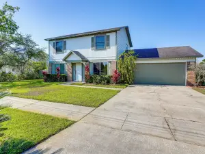 10 Mi to Universal Orlando Home with Screened Porch