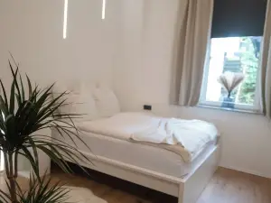 Apartment "Pure & Stylish: White"