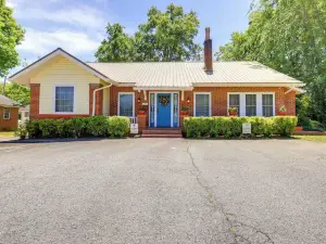 The Inn on Second - Jackson Family Home!