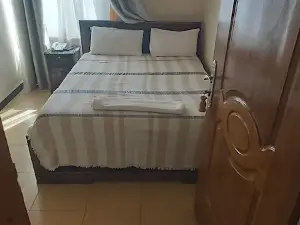 拉利貝拉羅哈旅遊社
