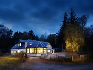 Glentruim Homestay B&B and Glamping Pods